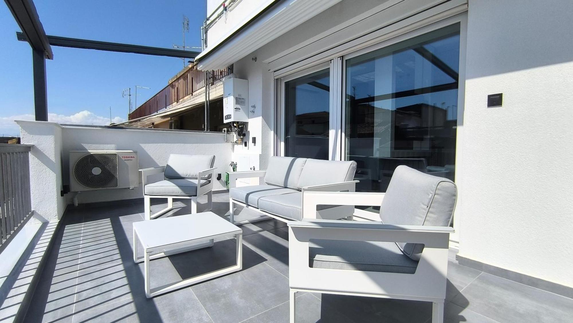 Larisa Absolute Suites, Sky View Smart Home Екстериор снимка