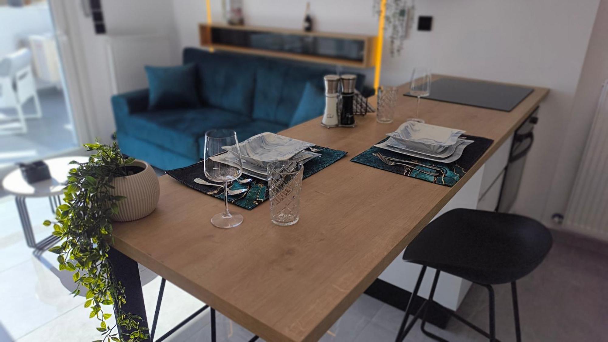 Larisa Absolute Suites, Sky View Smart Home Екстериор снимка