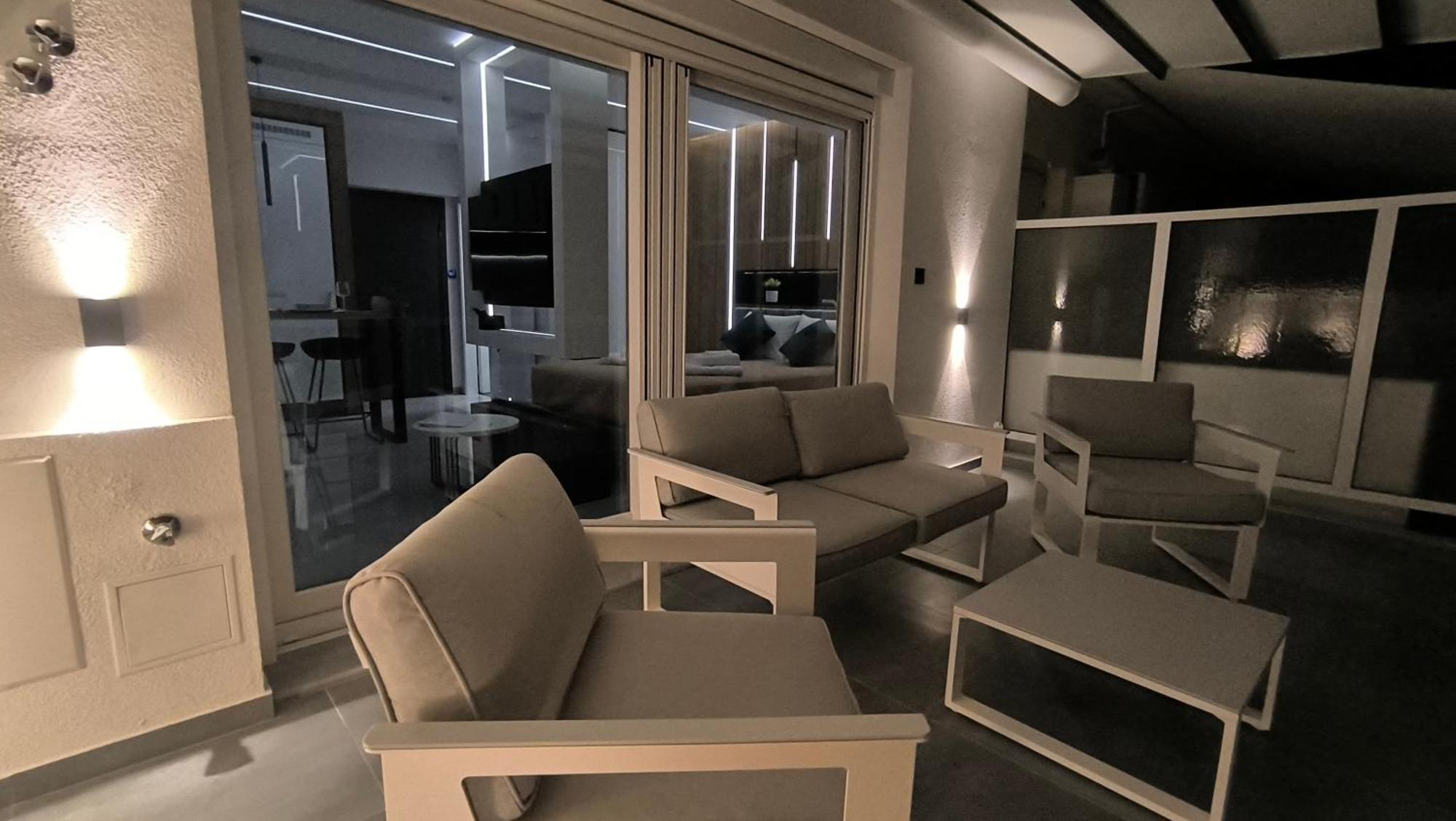 Larisa Absolute Suites, Sky View Smart Home Екстериор снимка